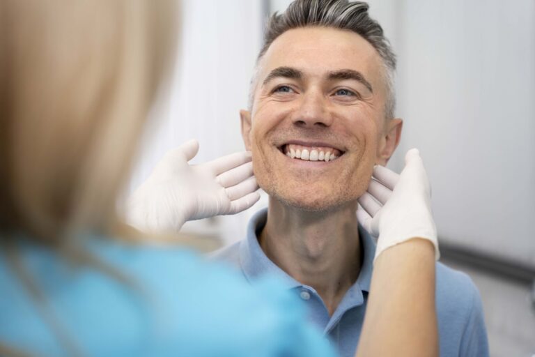 Sbiancamento con impianti dentali